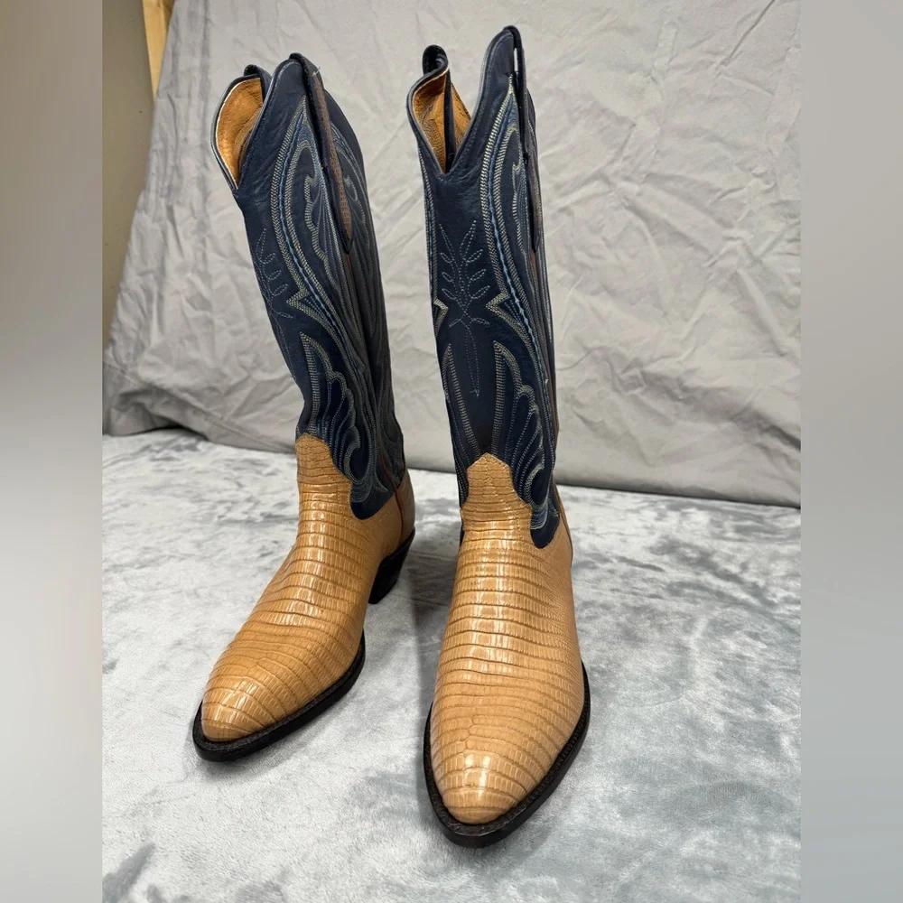 Vintage Larry Mahan Tan and Navy Cowboy Boots - Picture 2 of 11